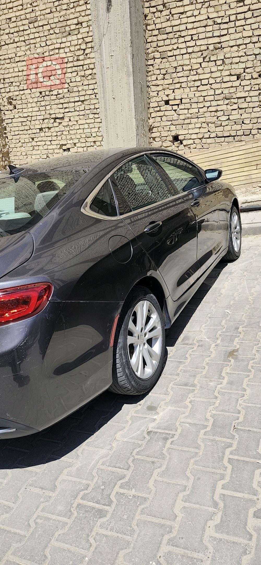 كرايسلر 200